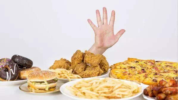 婦科醫生:子宮肌瘤是「吃」出來的,3種食物能不碰就不要碰