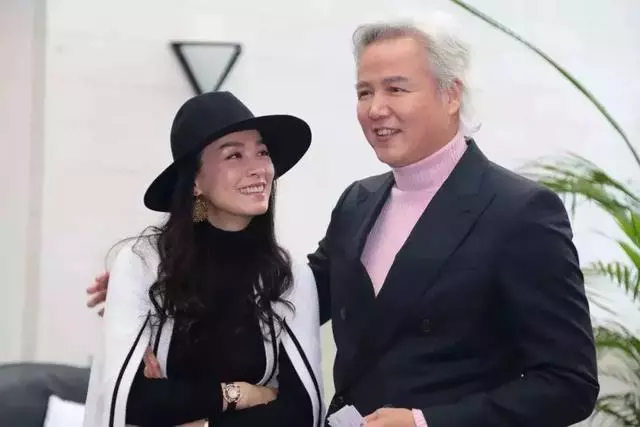 張庭疑曬美照回應林瑞陽前妻,前妻怒稱:她該感謝我21年的靜默