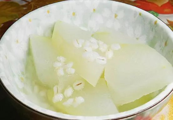 花椒+生薑,不出二周,不僅腿不痛了,膝蓋積液也慢慢沒有了,膝蓋不好的趕緊試試