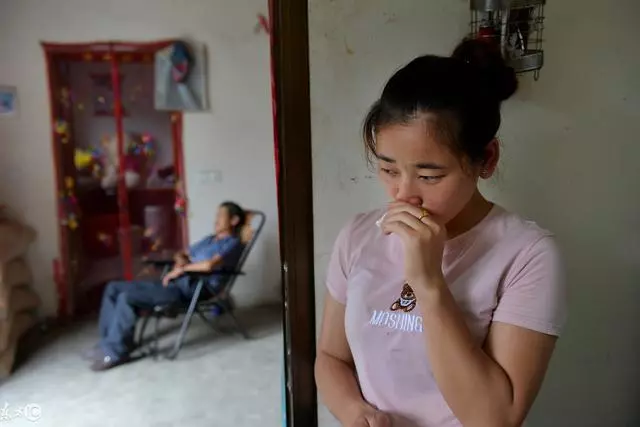 我從小就知道「姊姊是養女」,父親往 生後我把她趕出家裡,沒想到看了「父親留下的信」我後悔不已!