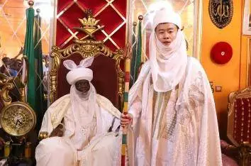 中國小伙在非洲當上部落酋長 授封儀式曝光