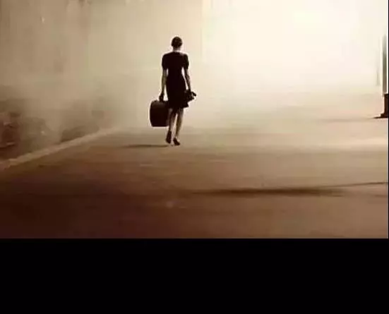 樹怕傷根,人怕傷心:人到中年,如果出現4種情況,比沒錢更悲哀
