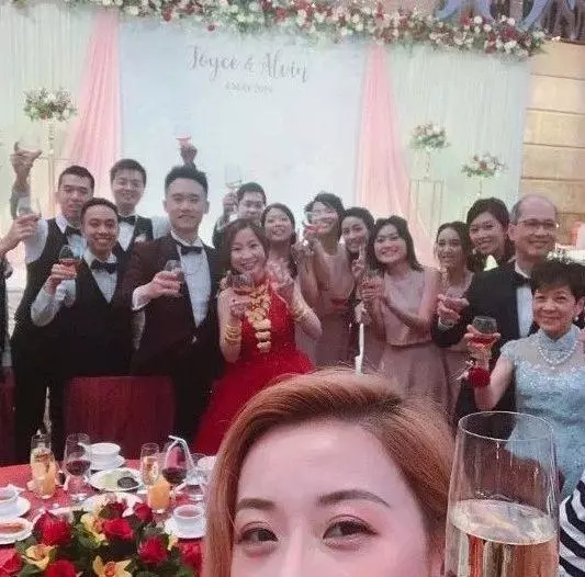中風母親坐輪椅出席婚禮!37歲女神榮升大姑奶:媽媽神志尚未甦醒