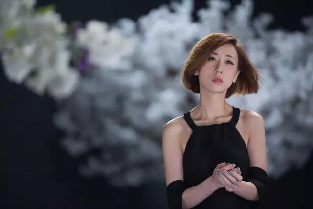 中風母親坐輪椅出席婚禮!37歲女神榮升大姑奶:媽媽神志尚未甦醒