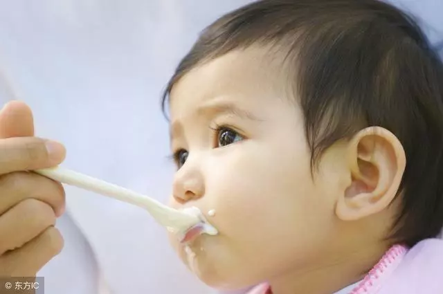 「我生了兩女兒,吃了四年的冷飯,今天你就不能讓我吃頓暖的」