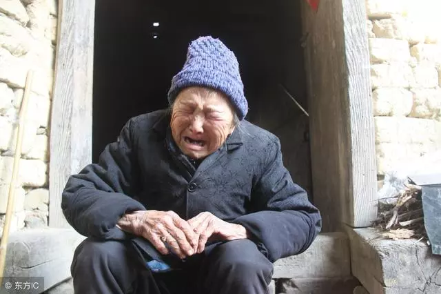 鄰居:「你這一代人強勢,看你下一代人還強不強勢」