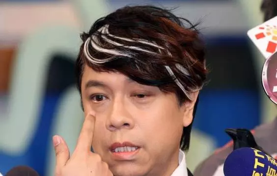 無能的人才黑別人,厲害的都黑自己:想成為一個優雅的人,就先從自黑開始