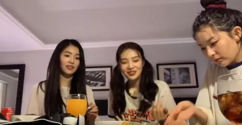 Red Velvet Joy直播到一半生氣到直接罵人!粉絲不感到錯愕還like爆女神舉動!