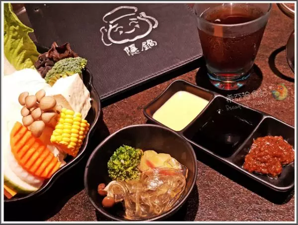 【台中】隱藏在巷弄的特色鍋物~隱鍋,果香蔬食鍋&麻油素菇鍋