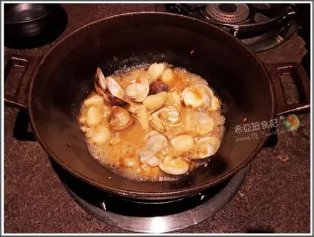 【台中】隱藏在巷弄的特色鍋物~隱鍋,果香蔬食鍋&麻油素菇鍋