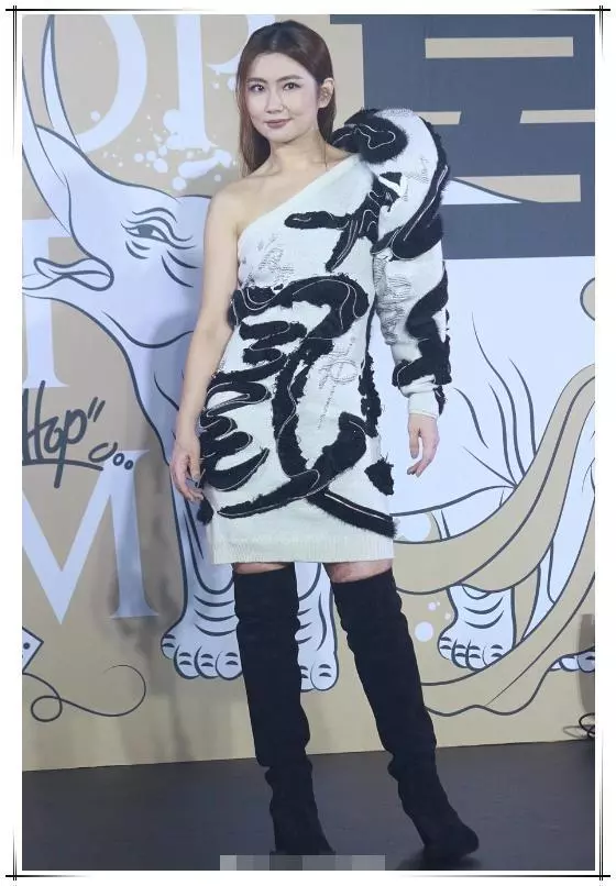 Selina厲害了!臉胖一圈卻美出天際,戀愛中的女人果然最美膩!