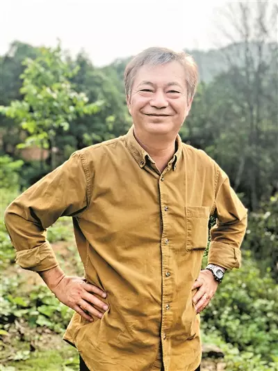 還記得他❓當年憑"阿燦"一角走紅, 曾屢次創業失敗不放棄, 現在竟搖身變成… 太厲害了❗