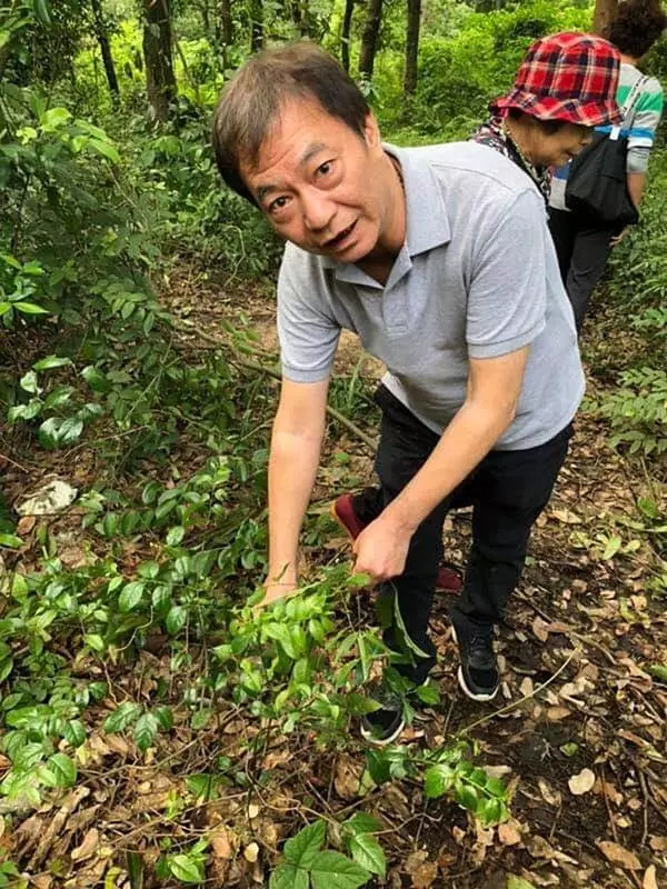 還記得他❓當年憑"阿燦"一角走紅, 曾屢次創業失敗不放棄, 現在竟搖身變成… 太厲害了❗