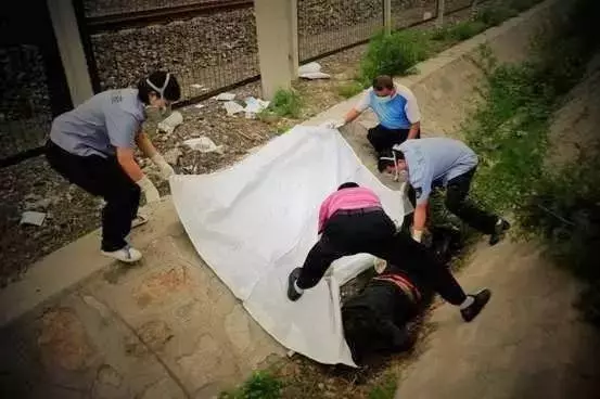 5名新手驗屍官的親身經曆,大家快來一起了解當一名驗屍官的感受吧!