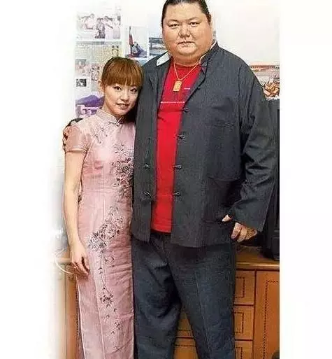 台灣重量級藝人的妻子「婚後成為家庭主婦」,老公不幸走後「連飯都吃不飽」:女人,你一定要經濟獨立!