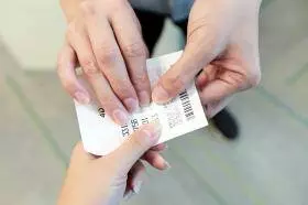 中了馬票口風要緊!這個男子贏125萬馬票獎金,離婚被判和妻子平分