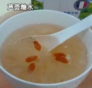 養顏美容的最佳武器【蘆薈糖水】一定要學起來!包你吃了,皮膚變得水噹噹~~