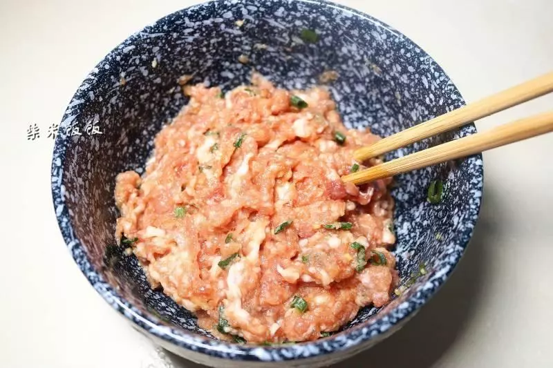 餛飩湯汁不難調,加這幾種調料,開水一衝,比骨頭湯還鮮美!!