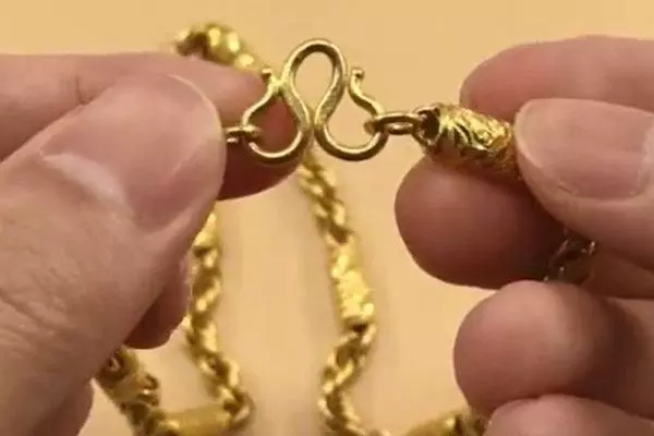 你經常戴金項鍊嗎?我也是今天剛知道,現在知道還不晚