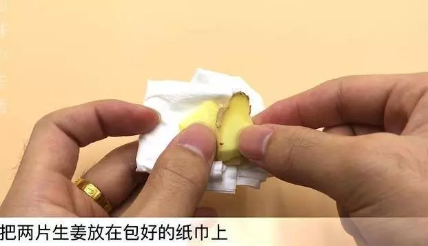 原來保存大蒜這麼簡單,放一年不乾癟不發芽,再也不用花大價買了