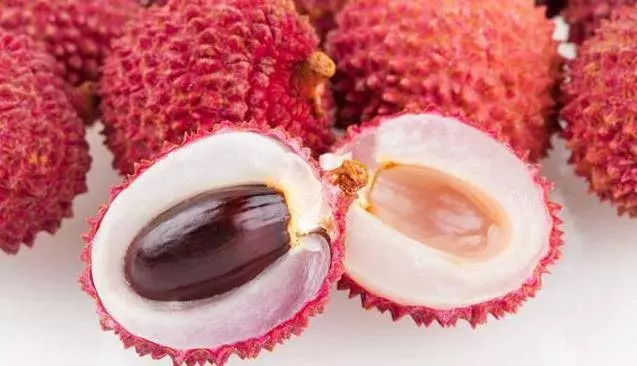 養腎秘方:我連續喝了三個多星期,不僅白頭髮不見了、皮膚還變得有光澤了
