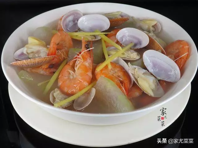 花甲別總是用來爆炒,試試這種夏天的家常湯做法,鮮美無沙無腥味