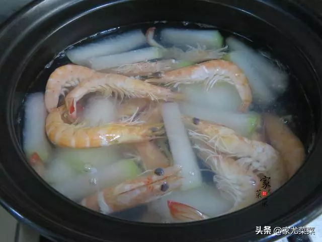 花甲別總是用來爆炒,試試這種夏天的家常湯做法,鮮美無沙無腥味