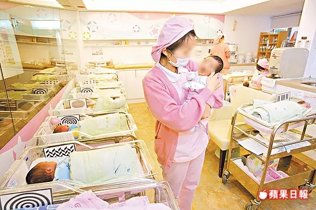 超猛夫妻「全靠老公月薪3萬5」養活一家四口,更誇張的是還能「在台北租1萬多元的房子」!