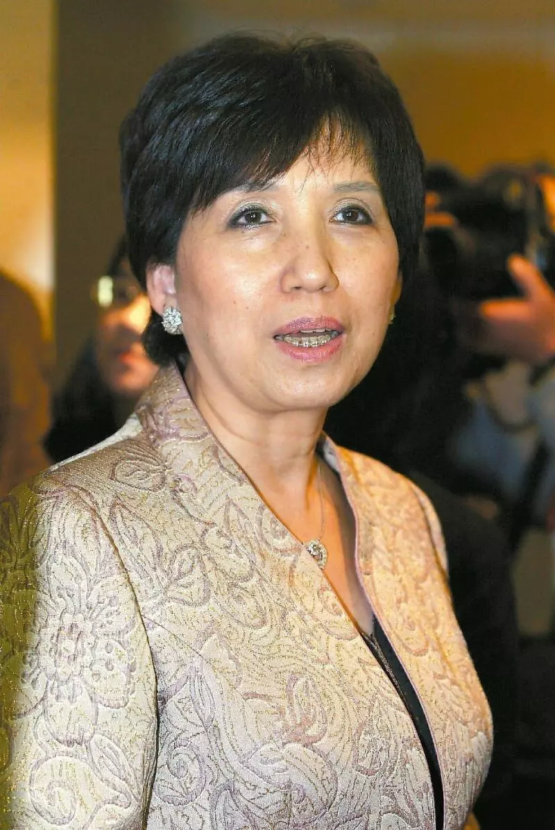 一路助郭台銘打造鴻海帝國的女人