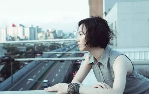 梁洛施,得了影后、甩了富豪的傳奇女星,網友讚爆:低調的人生贏家