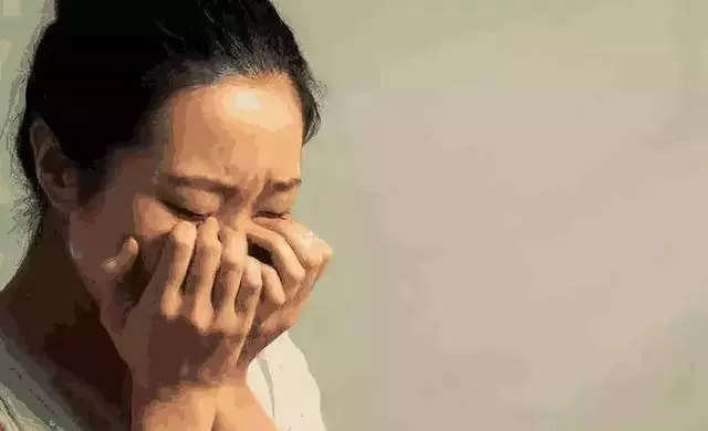 每隔一段時間婆婆就逼我回娘家,一次我躲在柜子里,發現了真相