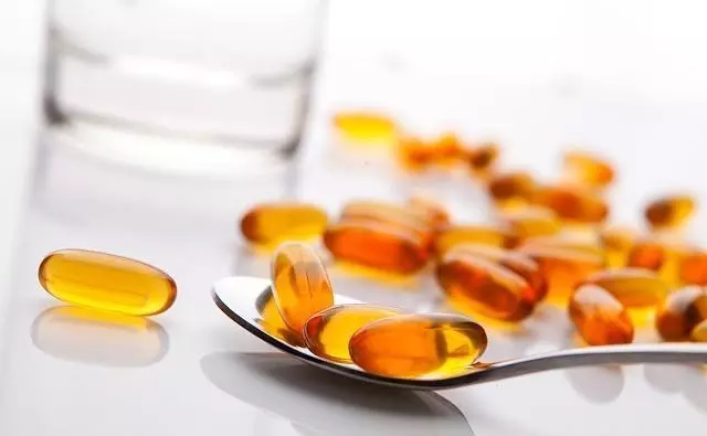 不能亂吃!原來魚油和魚肝油是不一樣的!吃多了容易出事⚠尤其是孕婦!