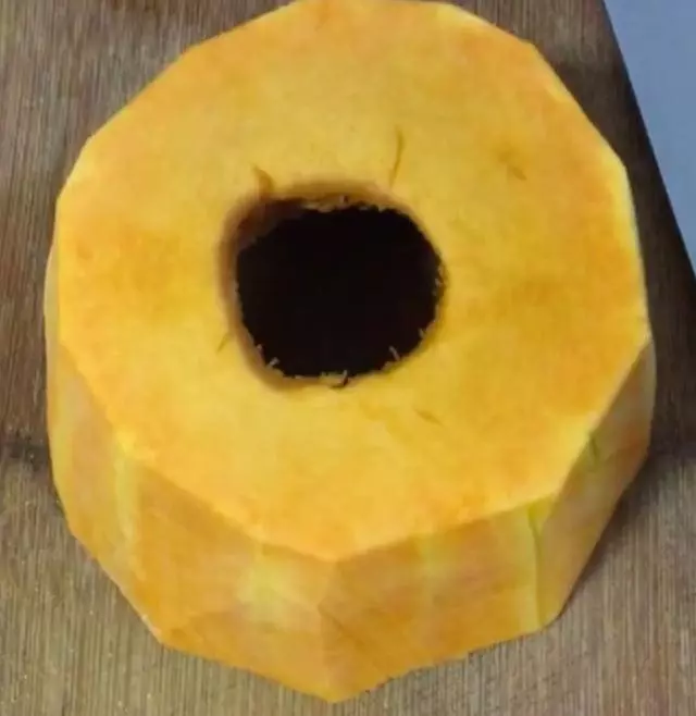 一塊南瓜,半碗糯米粉,不煮不炒,不油炸,做出的糕點,香軟Q彈......