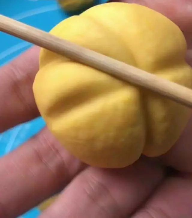 一塊南瓜,半碗糯米粉,不煮不炒,不油炸,做出的糕點,香軟Q彈......