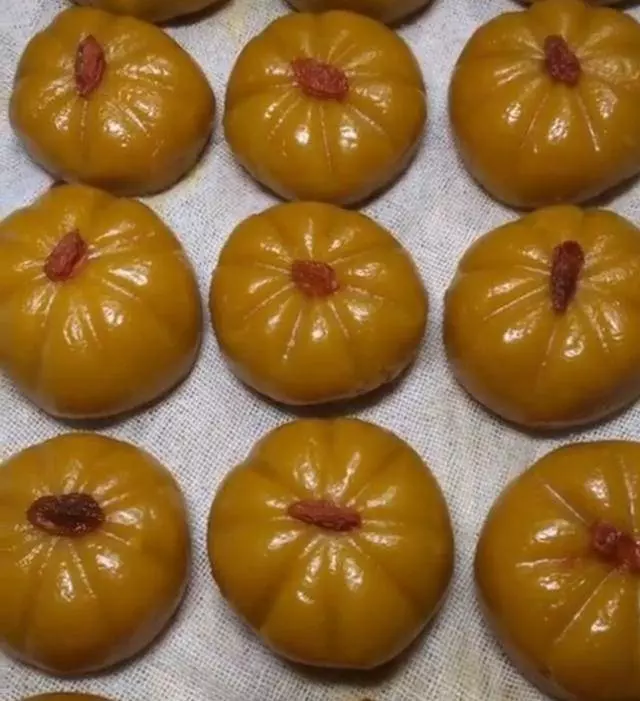 一塊南瓜,半碗糯米粉,不煮不炒,不油炸,做出的糕點,香軟Q彈......
