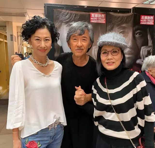 71歲林子祥久違開唱,太太葉倩文台下成小迷妹,夫妻倆老成這樣!