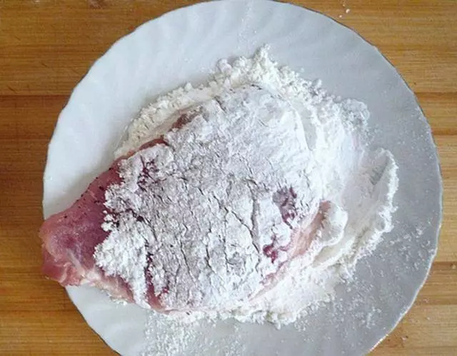 秘制炸豬排--金黃酥脆噴香解饞,好吃的關鍵就是醃肉這一步!