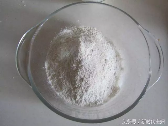 自己在家做生煎包給家人吃,美好的一天從早餐開始!