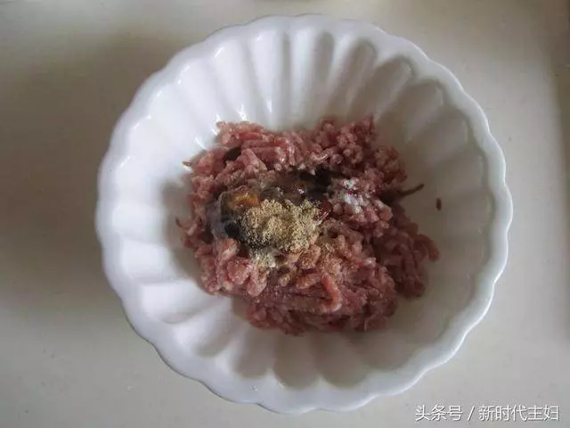 自己在家做生煎包給家人吃,美好的一天從早餐開始!