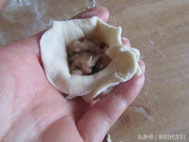 自己在家做生煎包給家人吃,美好的一天從早餐開始!