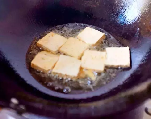 脆皮豆腐、焦溜豆腐、麻婆豆腐,豆腐的這些吃法讓人回味無窮~