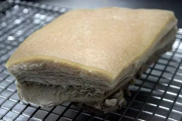 如何將脆皮烤肉做的更好吃,這個小技巧可以讓外皮再脆1倍