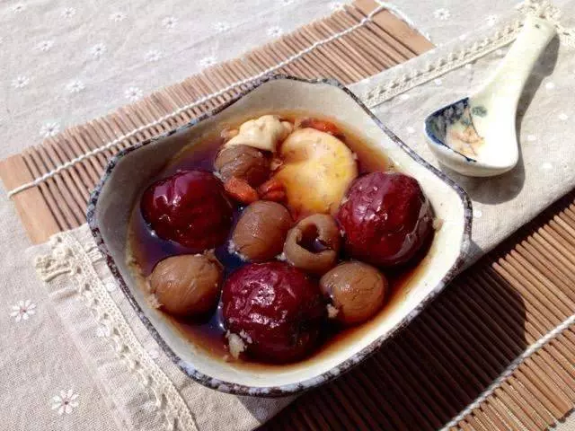 夏天常喝這10種甜湯,讓女人氣血兩旺,滋補養顏!