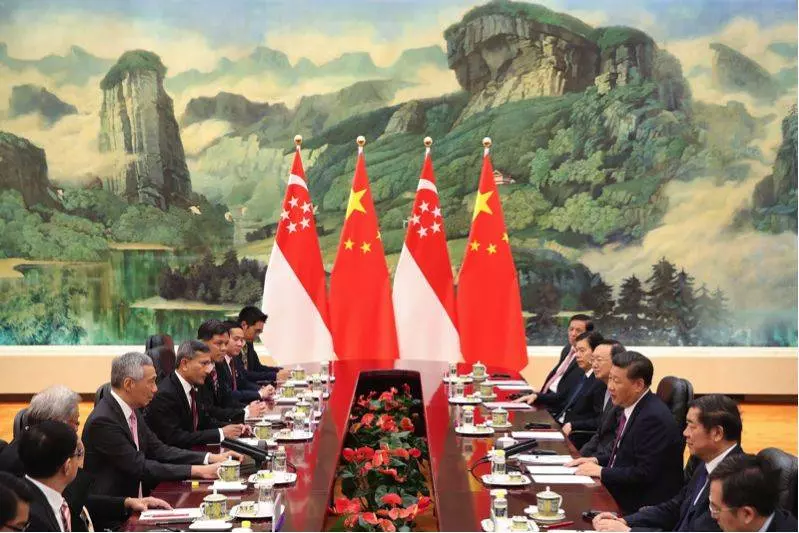 李顯龍和中國領導人會面是說英語還是華語