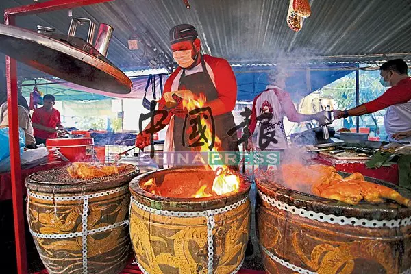 齋戒月市集 各族齊光顧 吃不完的馬來美食