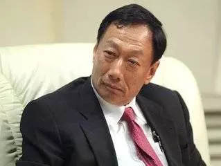 郭台銘:有錢時,不交五友;沒錢時,不求五人!