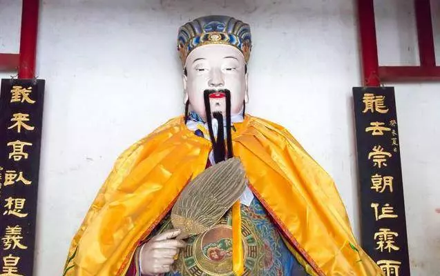 諸葛亮智慧:人到中年,拼的不是能力,而是這兩句話