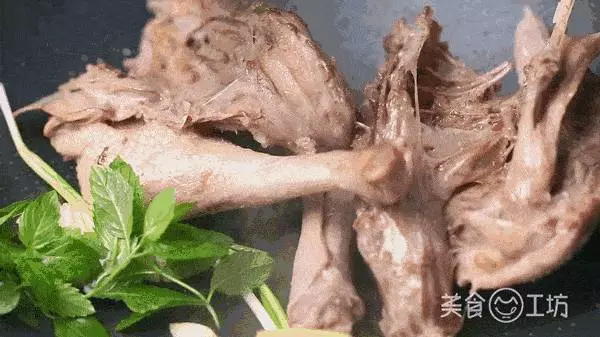 做鴨不腥有妙招,比北京烤鴨還要香