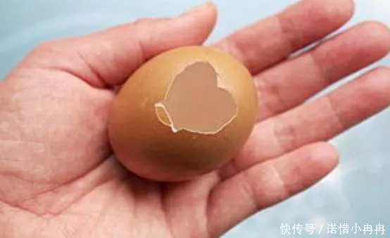 扔雞蛋殼等於扔錢!它的這幾個妙用,超市裡花錢也買不到,快收藏!