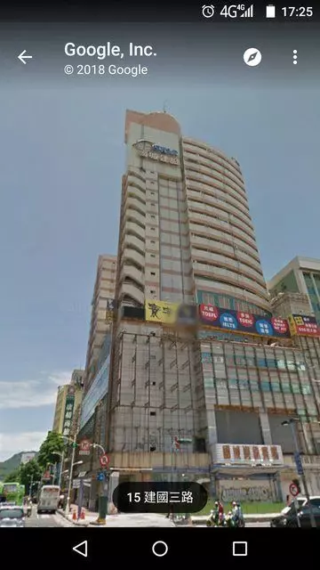他好奇問掛「為何台灣縣市火車站前都會有一棟被燒過的大樓」網:不要問太多!